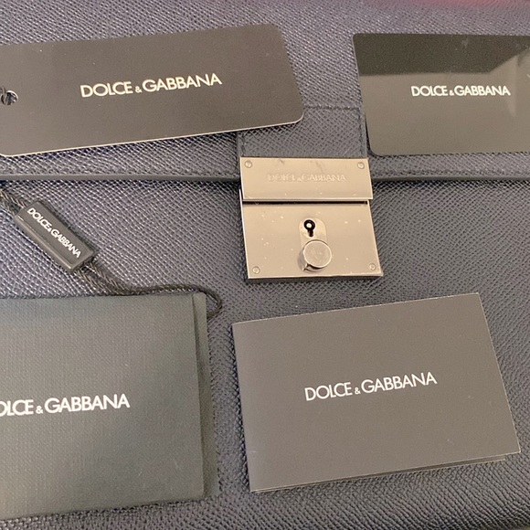 EUC [DOLCE & GABBANA] RARE Lock & Key Navy Clutch w/ Key, Dust Bag & Auth Card - Picture 14 of 16